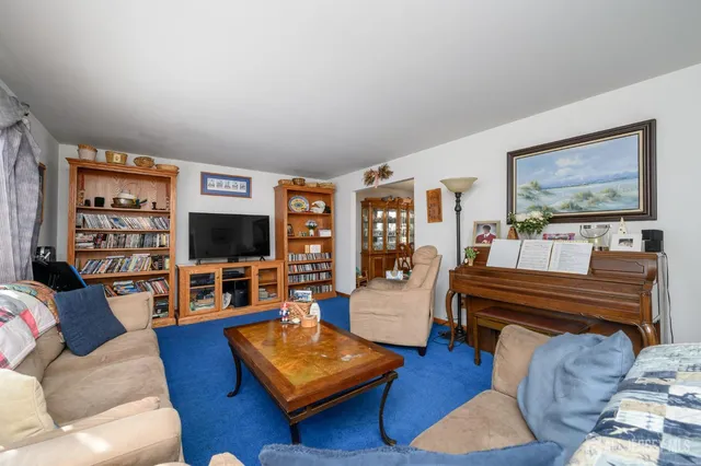 $699,000 | 20 Mulford Lane, Hillsborough, NJ 08844