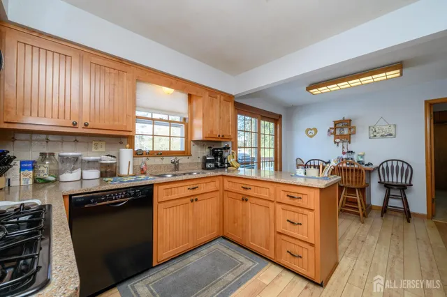 $699,000 | 20 Mulford Lane, Hillsborough, NJ 08844