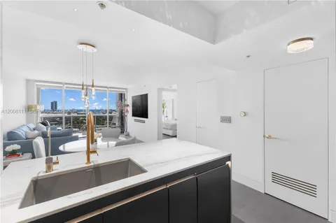 $795,000 | 1800 Sunset Harbour Drive, Unit 2105, Miami Beach, FL 33139