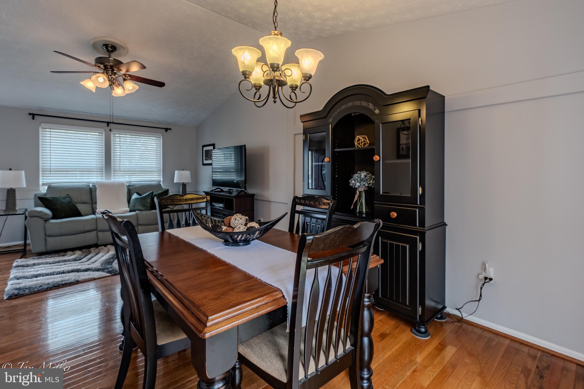 8802 Goldentree Lane Baltimore, MD 21221 - Photo 7 of 38 Gallery Image 7