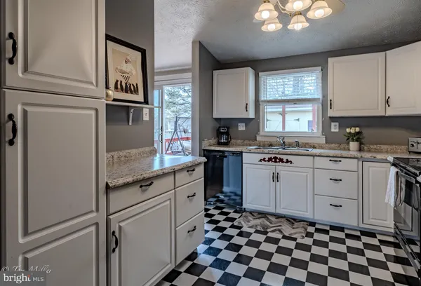 $369,900 | 8802 Goldentree Lane, Baltimore, MD 21221