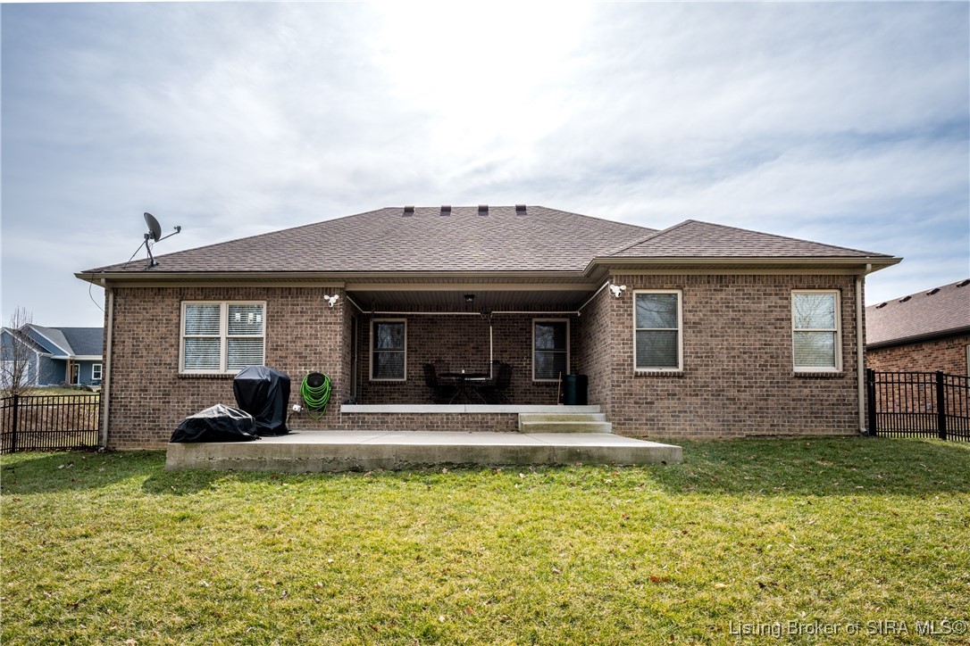 424 Pine Dr Circle Henryville, IN 47126 - Photo 37 of 41