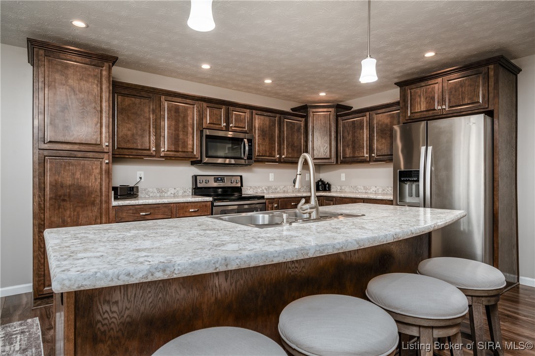 424 Pine Dr Circle Henryville, IN 47126 - Photo 9 of 41