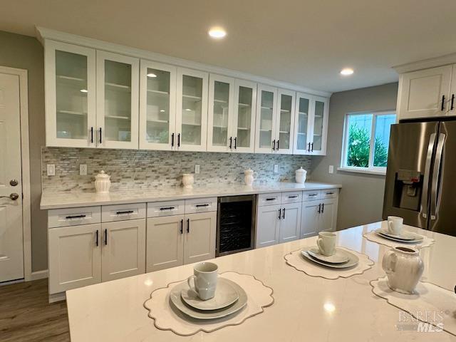 120 Oak Island Circle Santa Rosa, CA 95409 - Photo 16 of 28 a kitchen with a stove and refrigerator