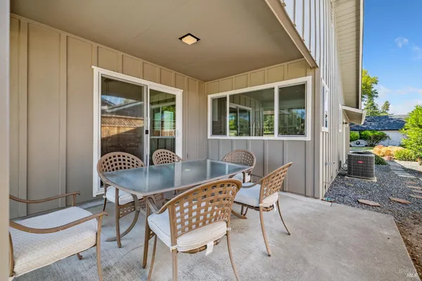 $928,900 | 120 Oak Island Circle, Santa Rosa, CA 95409