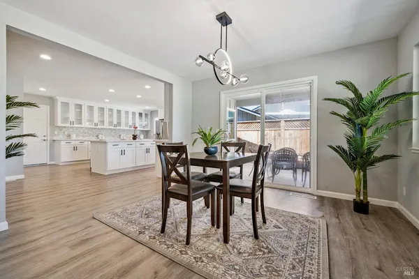 $928,900 | 120 Oak Island Circle, Santa Rosa, CA 95409