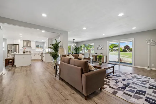 $928,900 | 120 Oak Island Circle, Santa Rosa, CA 95409