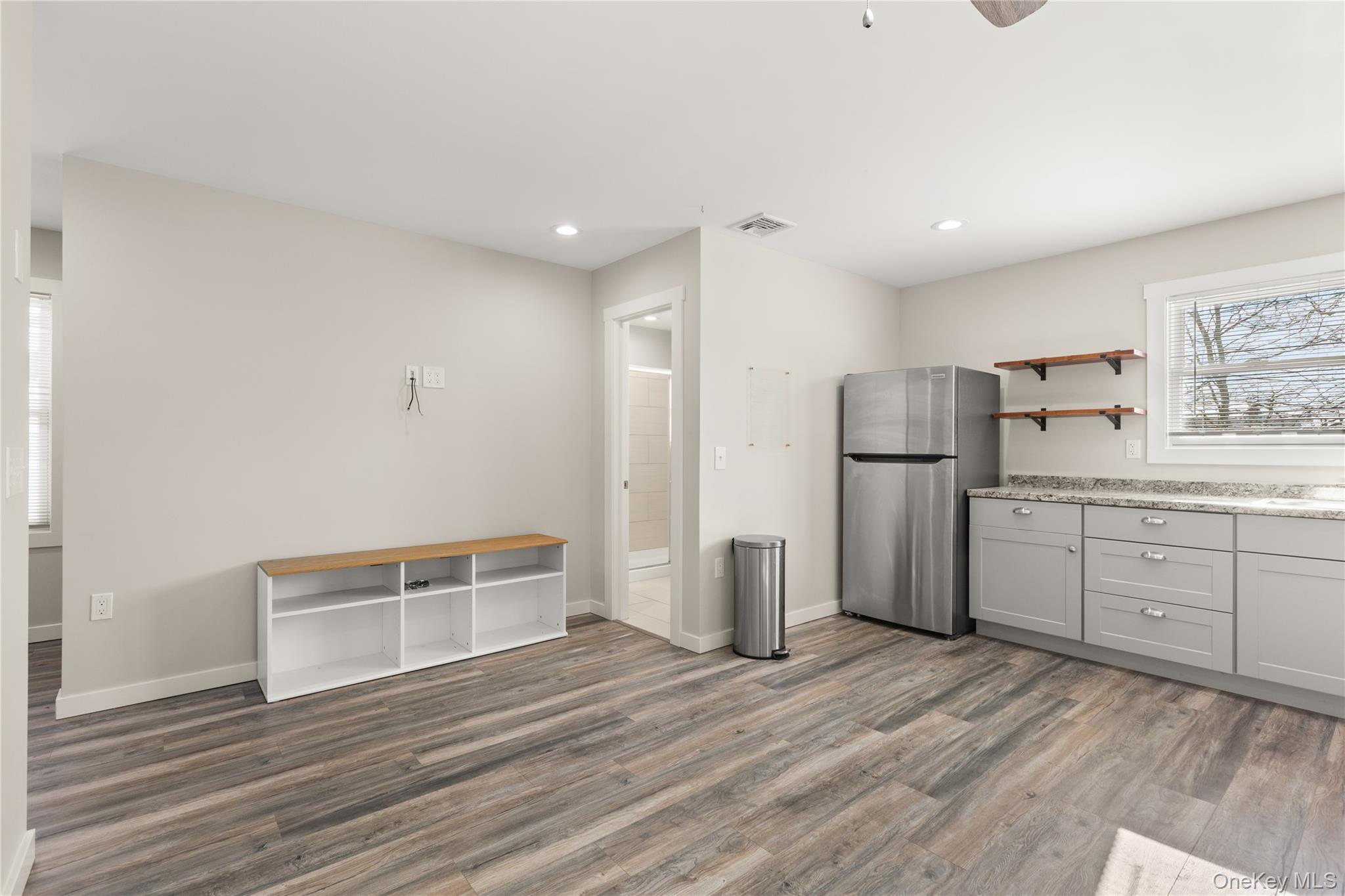 341 Main Street, Unit C Islip, NY 11751 - Photo 3 of 8