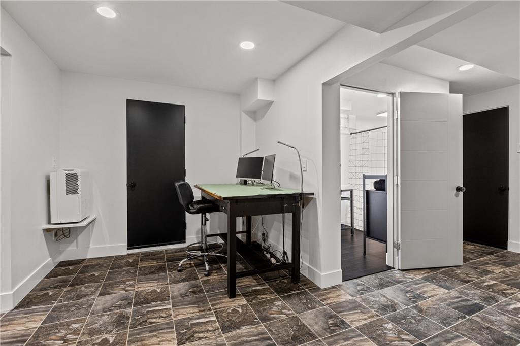 8 Robin Road McKees Rocks, PA 15136 - Photo 39 of 50 Gallery Image 39