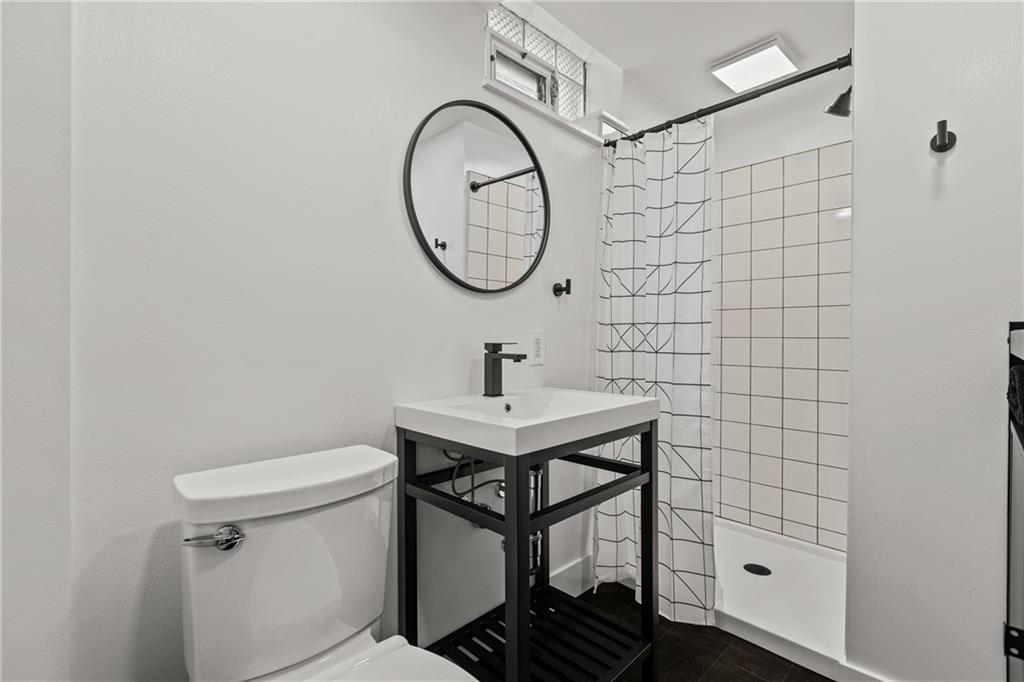 8 Robin Road McKees Rocks, PA 15136 - Photo 40 of 50 Gallery Image 40