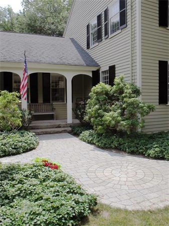 39 Highland Road Boxford, MA 01921 - Photo 3 of 30 a front view of a house with garden