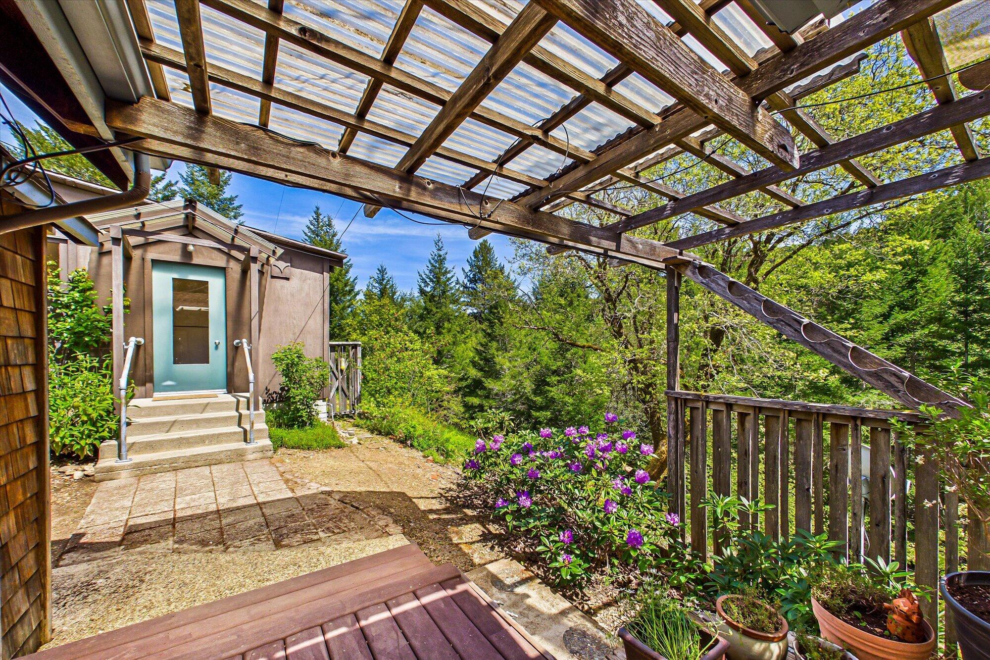 303 Hungry Gulch Road Whitethorn, CA 95589 - Photo 19 of 58