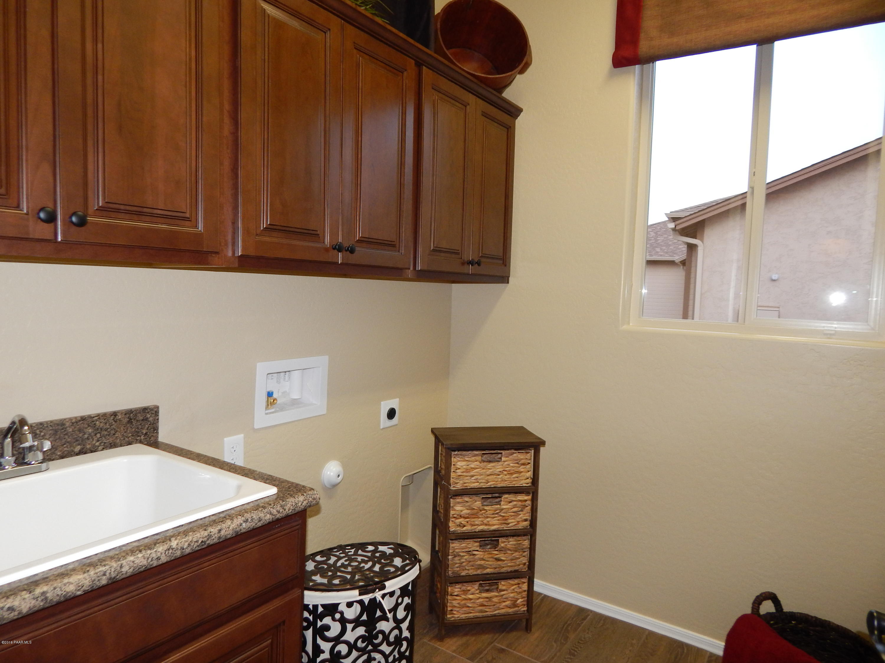 6245 Dutton Drive Prescott Valley, AZ 86314 - Photo 8 of 29 Model Home Picture 8