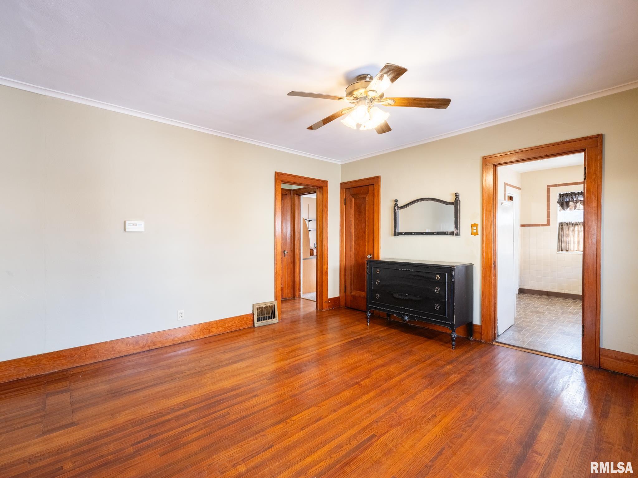 1111 South 6th Street Pekin, IL 61554 - Photo 11 of 53