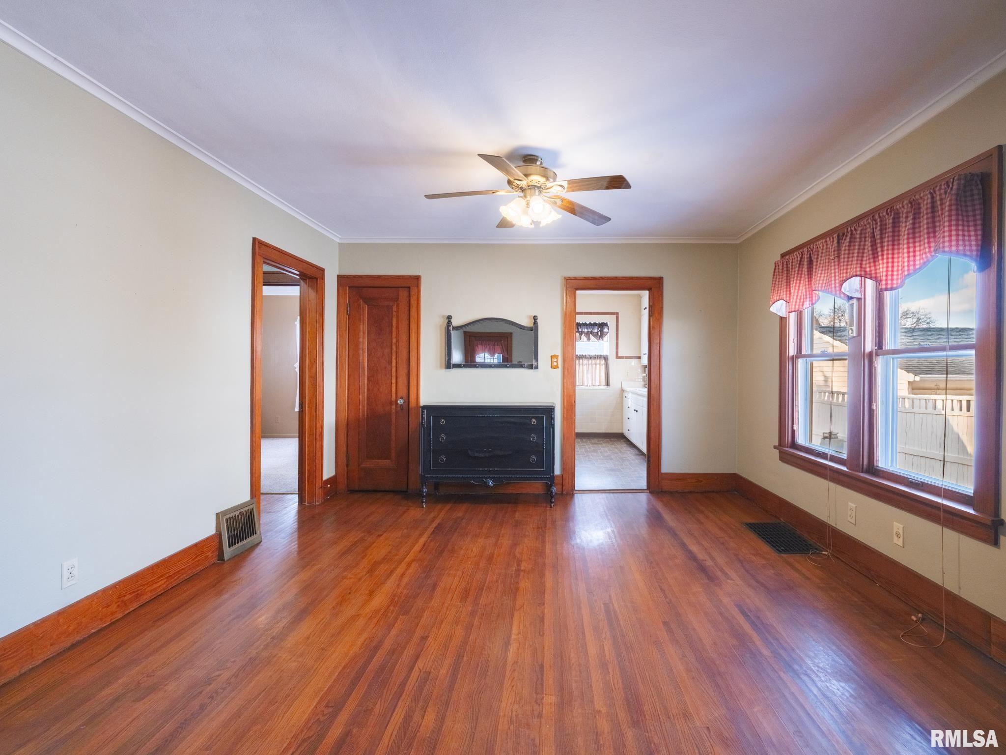 1111 South 6th Street Pekin, IL 61554 - Photo 12 of 53