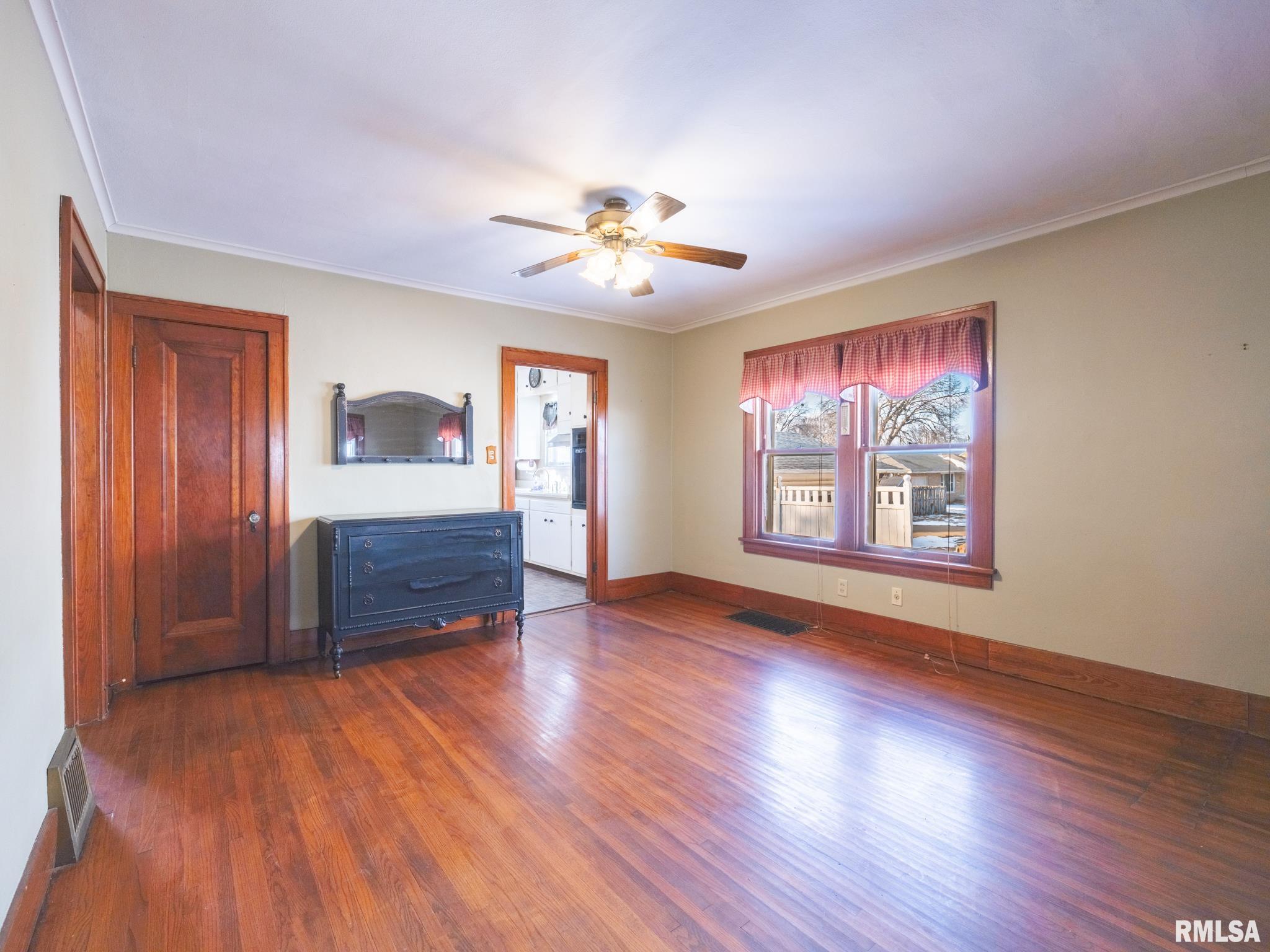 1111 South 6th Street Pekin, IL 61554 - Photo 13 of 53