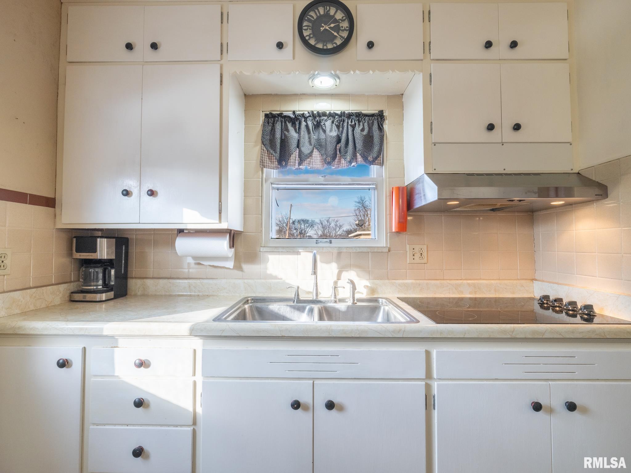 1111 South 6th Street Pekin, IL 61554 - Photo 19 of 53