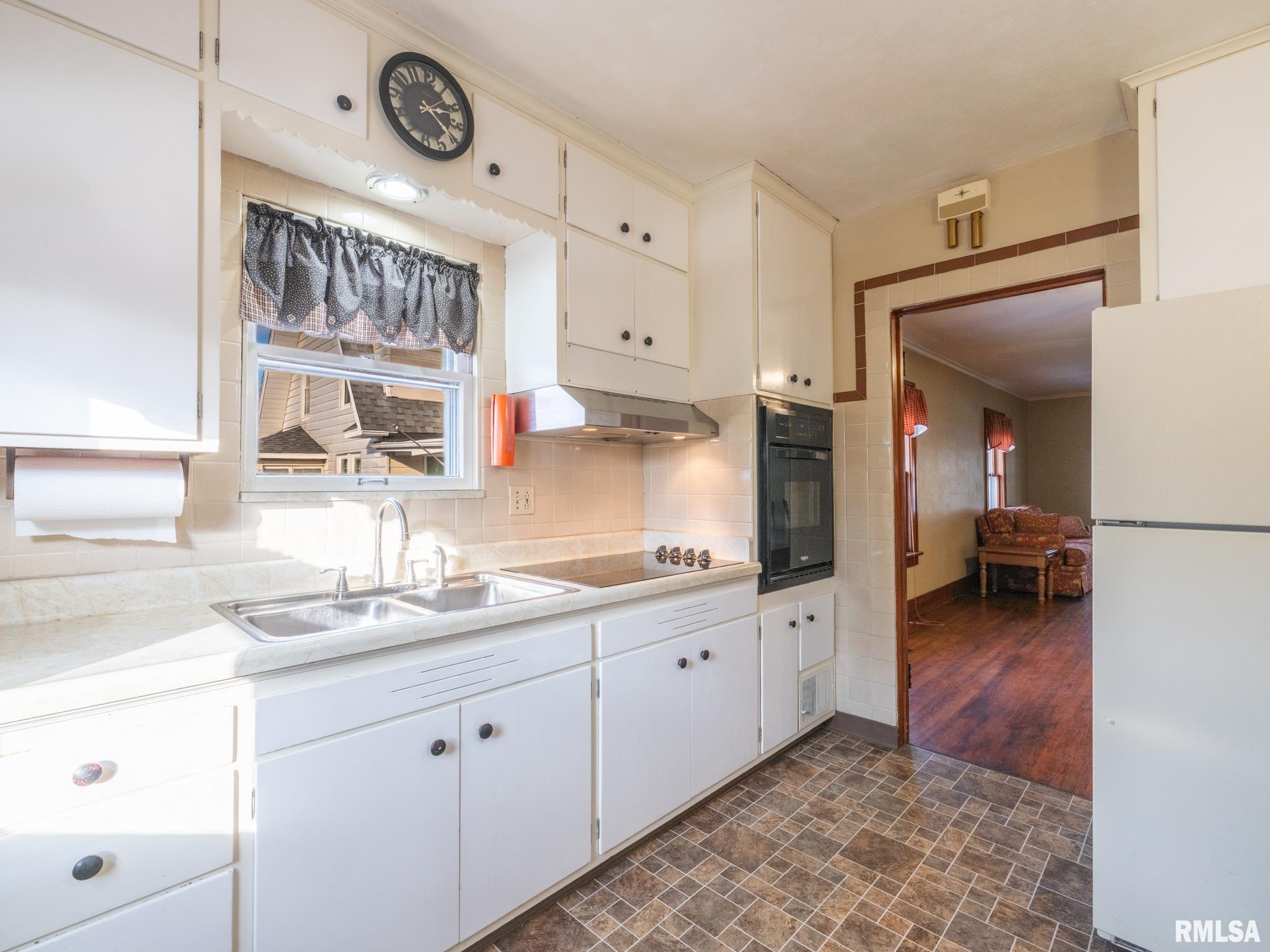 1111 South 6th Street Pekin, IL 61554 - Photo 20 of 53