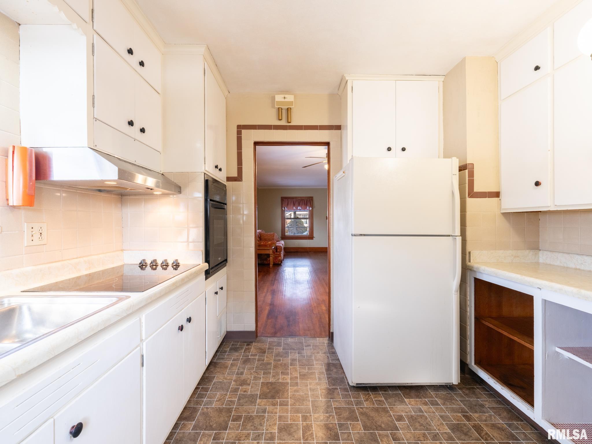 1111 South 6th Street Pekin, IL 61554 - Photo 21 of 53