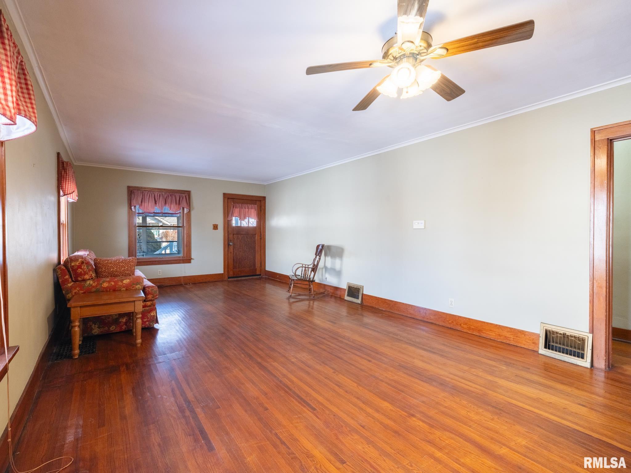 1111 South 6th Street Pekin, IL 61554 - Photo 10 of 53