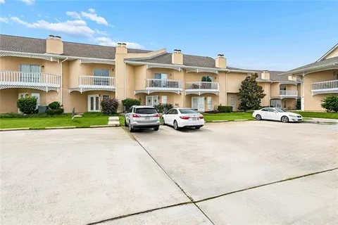 $215,000 | 701 Tops L Drive, Unit 701, Mandeville, LA 70448