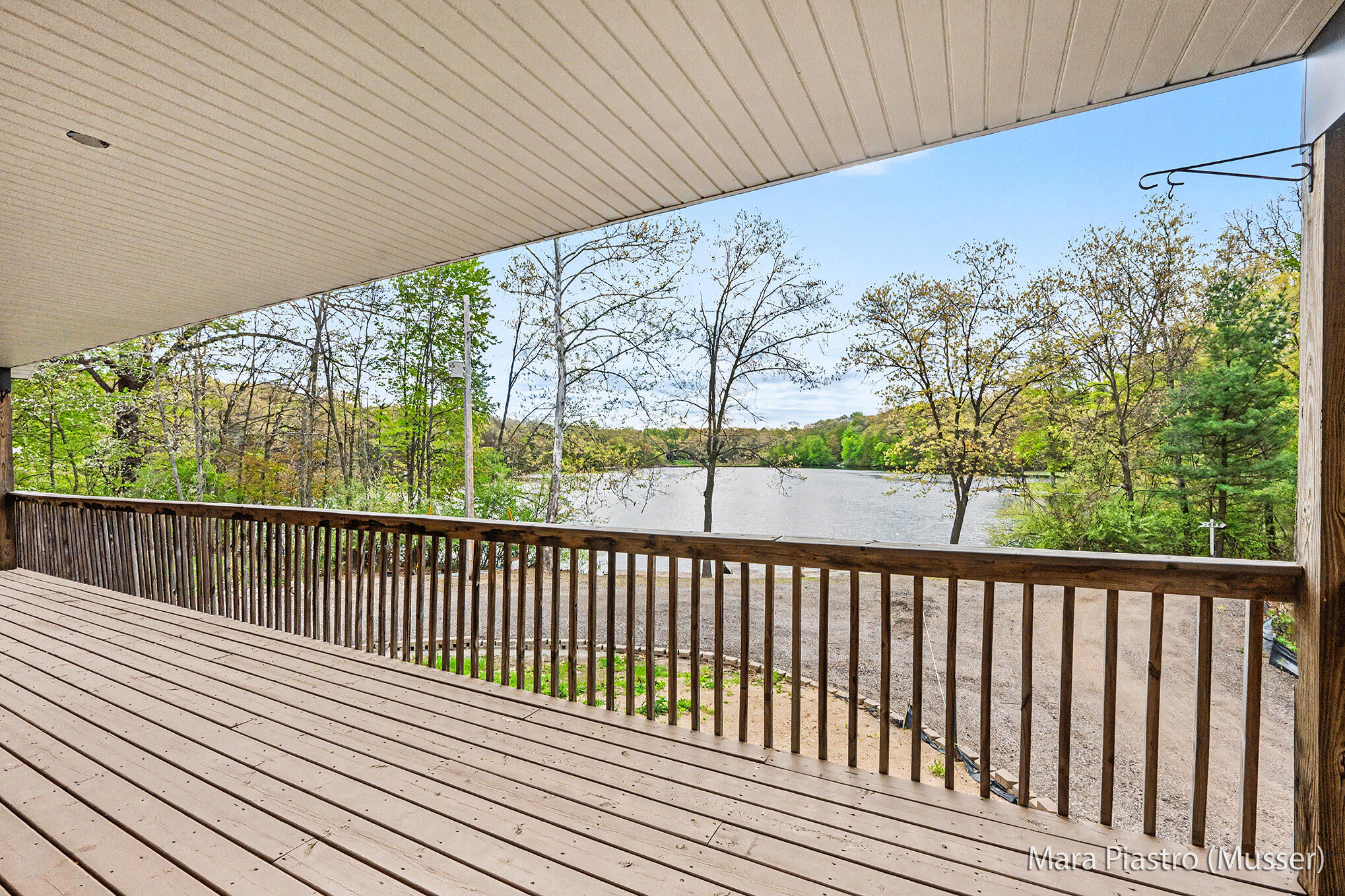 7873 Marsh Road Plainwell, MI 49080 - Photo 24 of 38 Deck