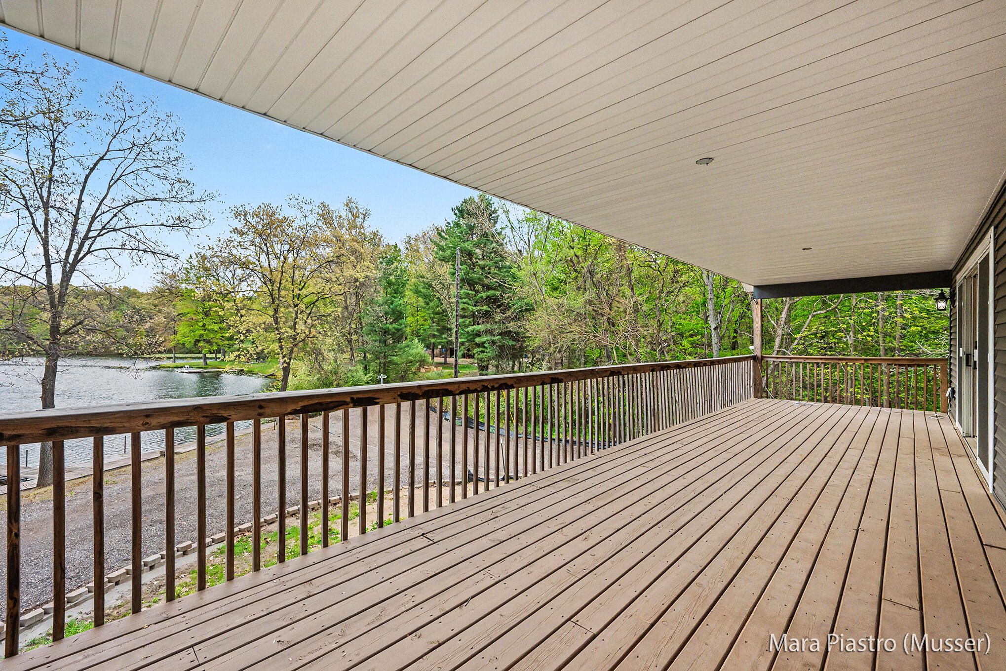 7873 Marsh Road Plainwell, MI 49080 - Photo 25 of 38 Deck