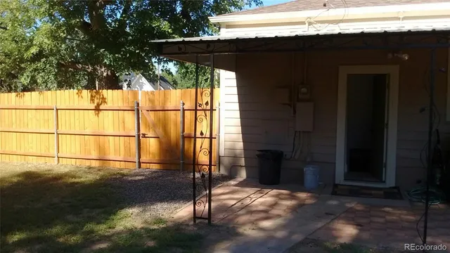 $2,800 | 2690 South Williams Street, Denver, CO 80210