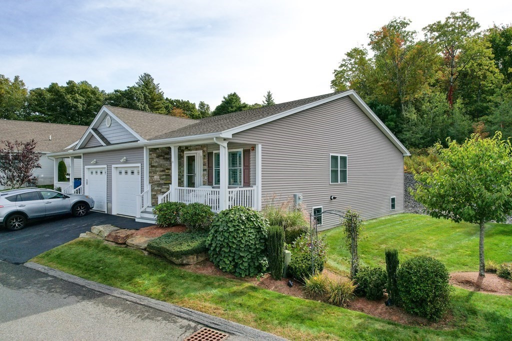 8 Juniper Lane, Unit 4 Pelham, NH 03076 - Photo 23 of 33 Gallery Image 23