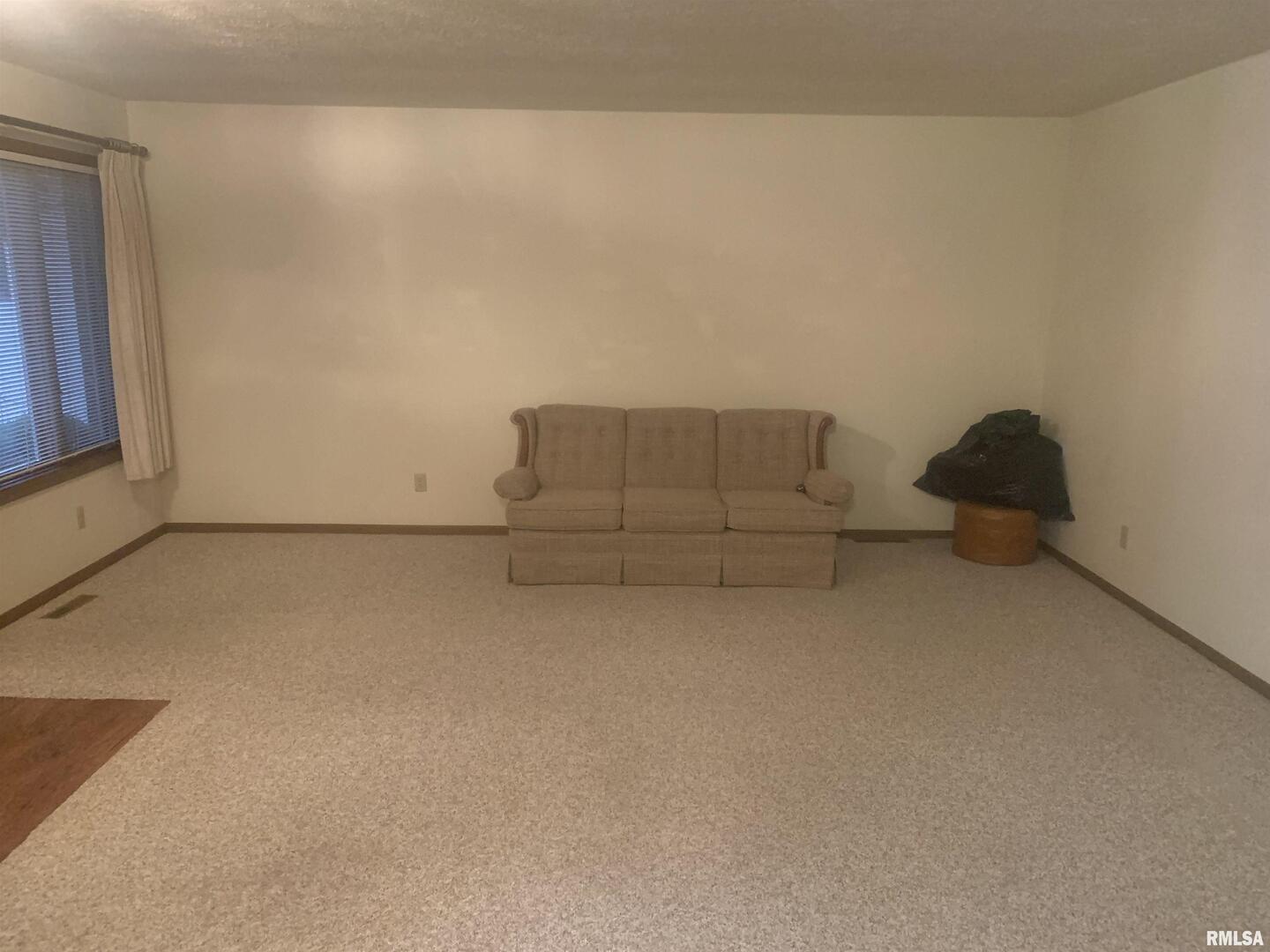 4237 26th Avenue, Unit 1 Moline, IL 61265 - Photo 12 of 35