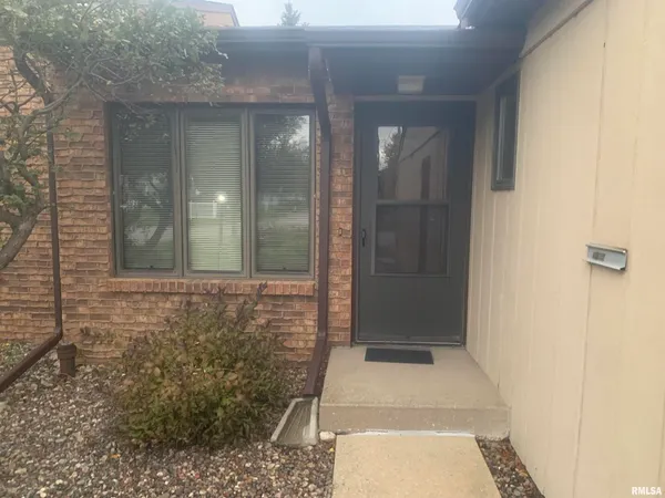 $175,000 | 4237 26th Avenue, Unit 1, Moline, IL 61265