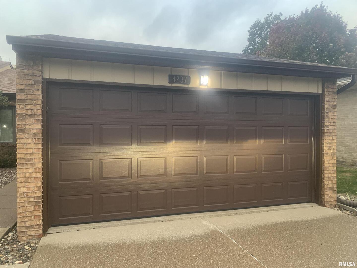 4237 26th Avenue, Unit 1 Moline, IL 61265 - Photo 4 of 35