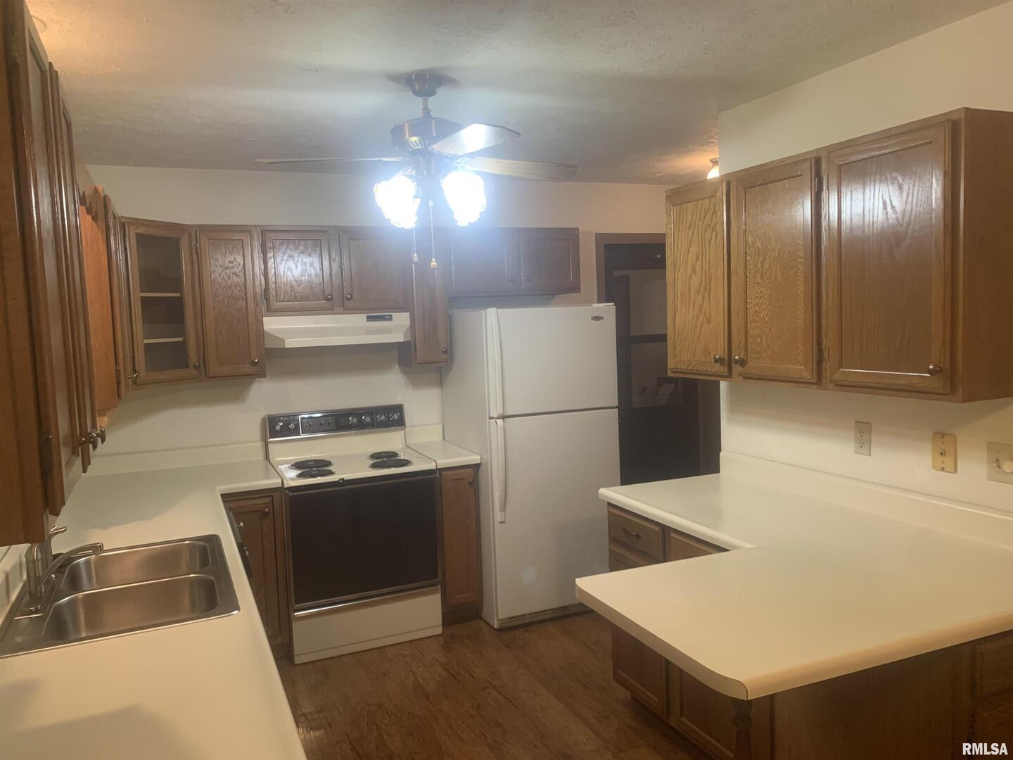 4237 26th Avenue, Unit 1 Moline, IL 61265 - Photo 7 of 35