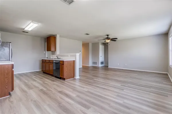$1,700 | 1122 Augustin Drive, Princeton, TX 75407