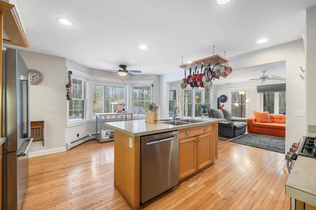 $849,000 | 14 Lawrence Lane, Kennebunk, ME 04043