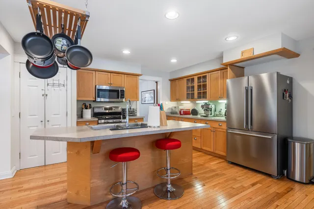 $849,000 | 14 Lawrence Lane, Kennebunk, ME 04043