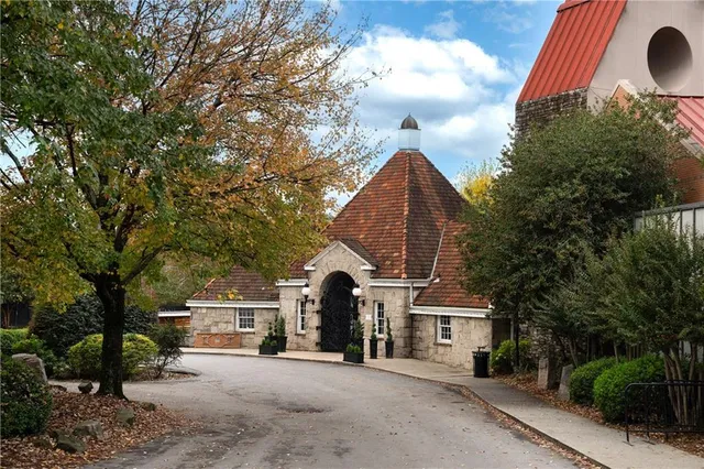 $425,000 | 1116 Piedmont Avenue Northeast, Unit 10, Atlanta, GA 30309