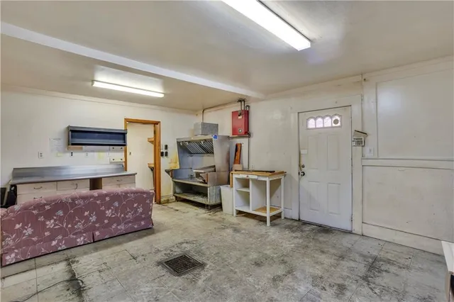 $195,000 | 199 Broadway Avenue, Lower Burrell, PA 15068