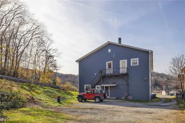 $195,000 | 199 Broadway Avenue, Lower Burrell, PA 15068