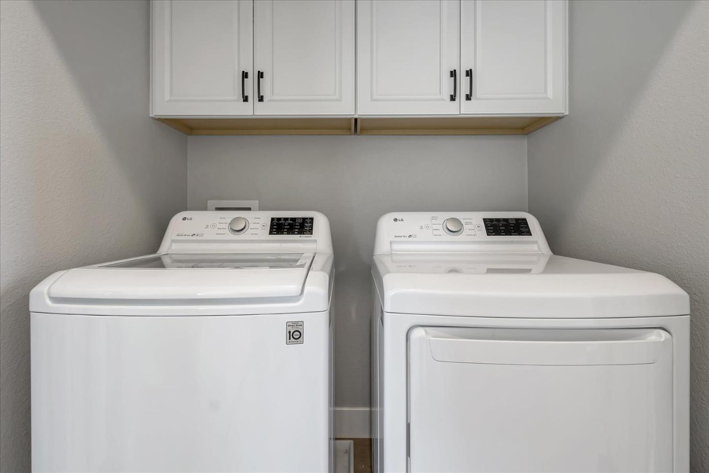 6823 Vector Court San Jose, CA 95119 - Photo 32 of 51 a utility room with dryer and washer
