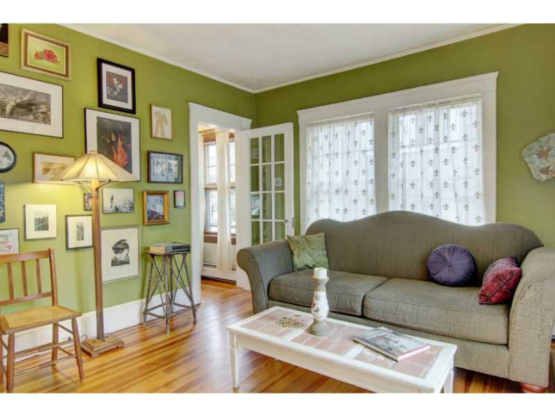 98 Overhill Road Providence, RI 02906 - Photo 11 of 25 Dining Room.