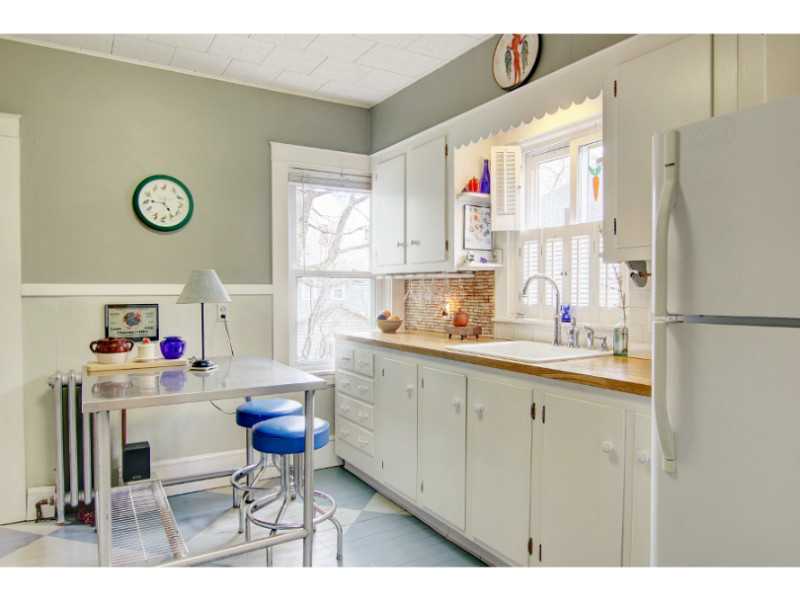 98 Overhill Road Providence, RI 02906 - Photo 12 of 25 Kitchen.