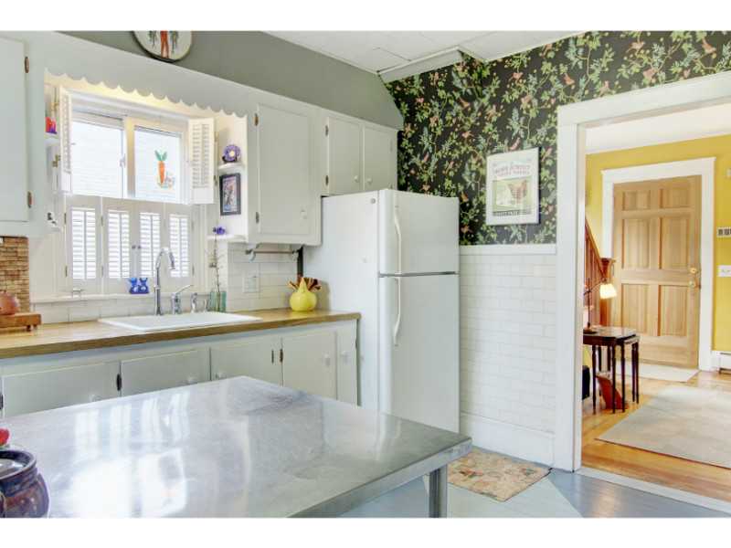 98 Overhill Road Providence, RI 02906 - Photo 13 of 25 Kitchen.