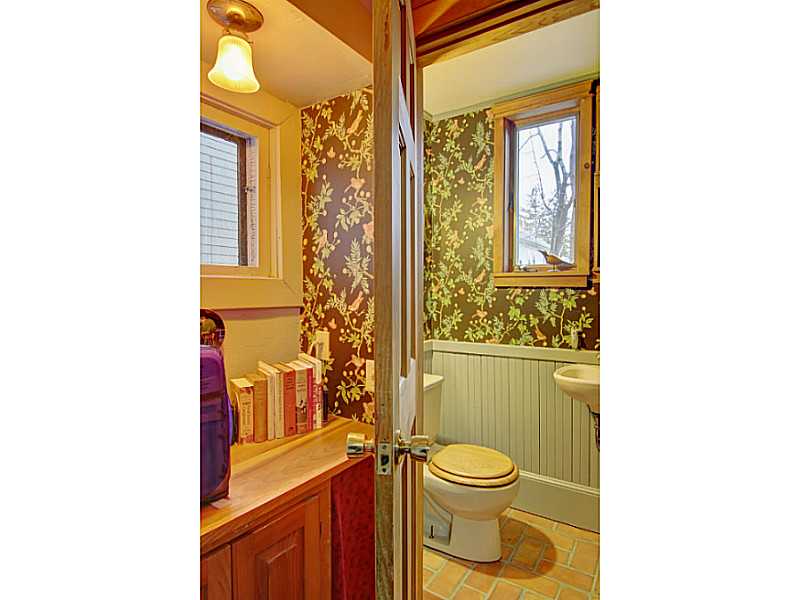 98 Overhill Road Providence, RI 02906 - Photo 15 of 25 Bathroom.