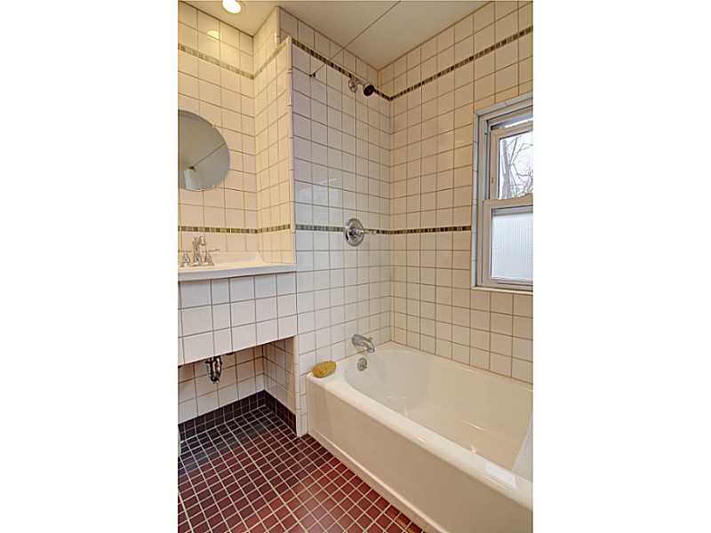 98 Overhill Road Providence, RI 02906 - Photo 20 of 25 Bathroom.