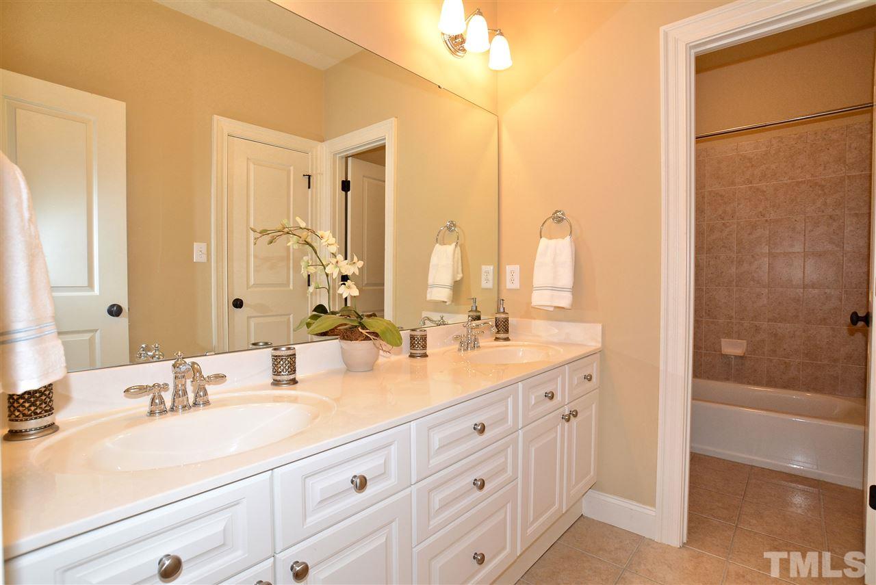 1089 Tacketts Pond Drive Raleigh, NC 27614 - Photo 22 of 30