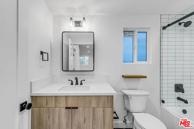 $2,495 | 5413 1/2 Troost Avenue, Valley Village, CA 91601