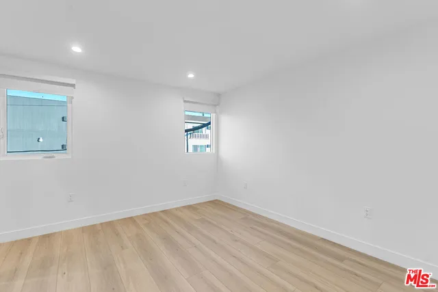 $2,495 | 5413 1/2 Troost Avenue, Valley Village, CA 91601