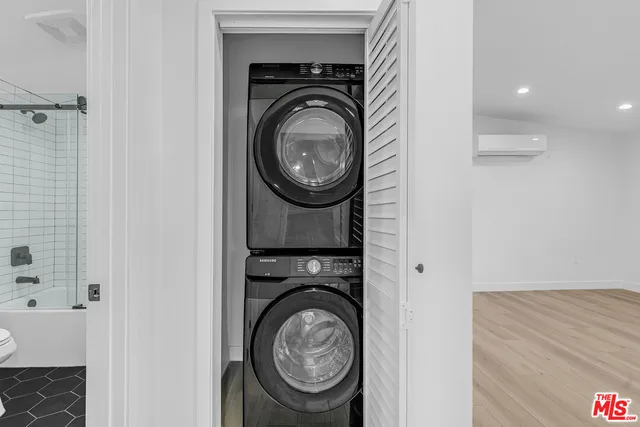 $2,495 | 5413 1/2 Troost Avenue, Valley Village, CA 91601