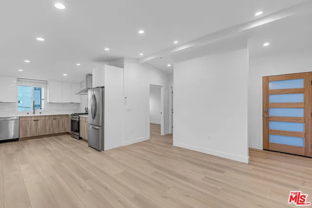 $2,495 | 5413 1/2 Troost Avenue, Valley Village, CA 91601